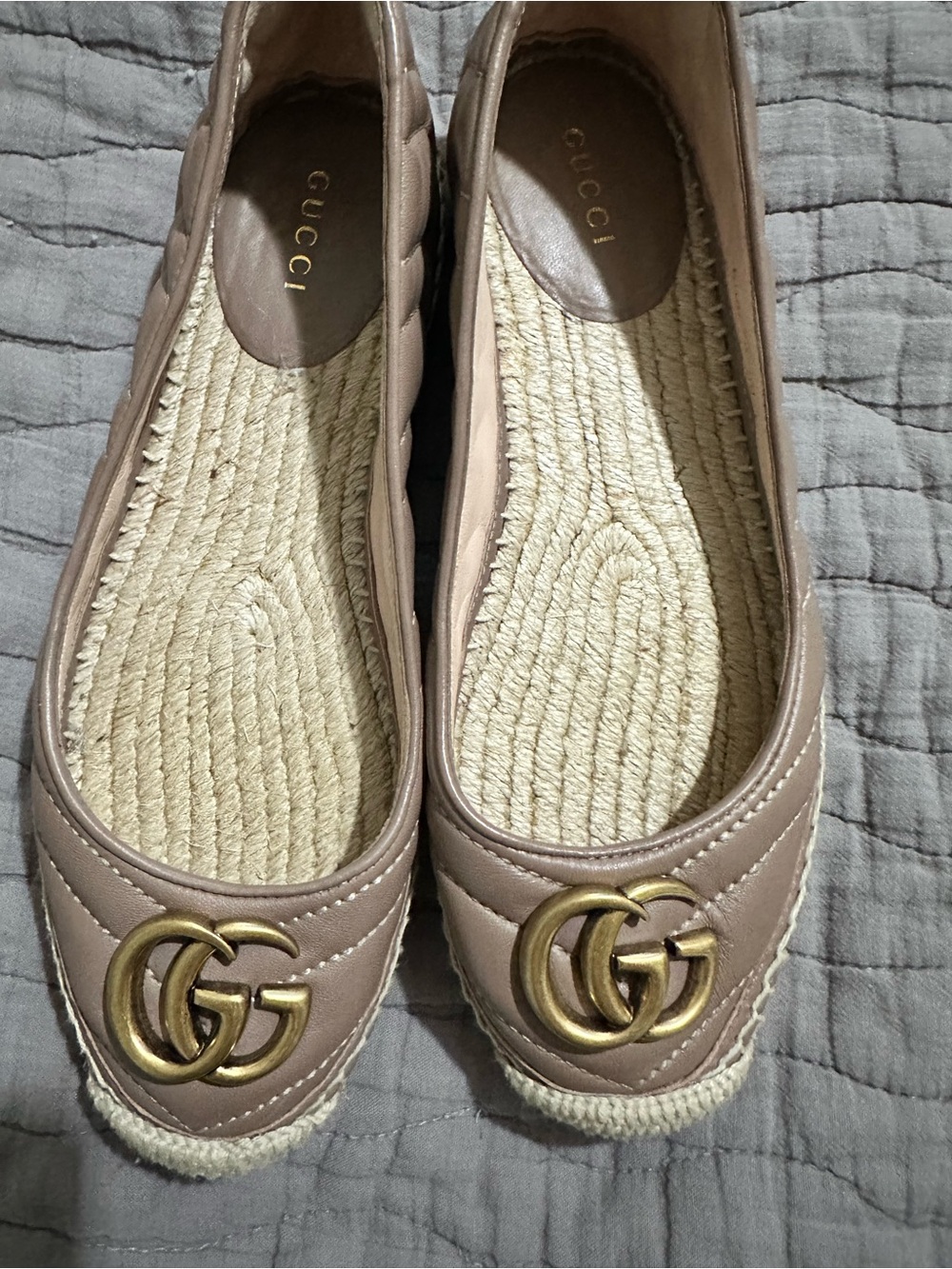 Gucci rose Leather Espadrille Flats with Gold Double G